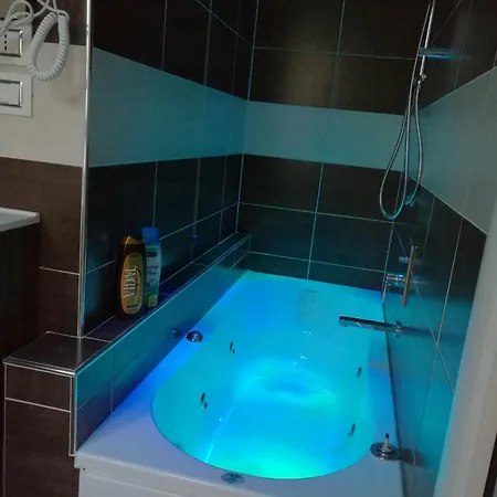 Voyage Deluxe Master Konukevi La Spezia
